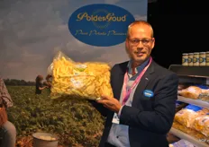 Geert Klaessen van Schaap Holland met de horecaverpakking.​ Schaap Holland heeft onder het merk PolderGoud diverse bio-producten in het assortiment. 
